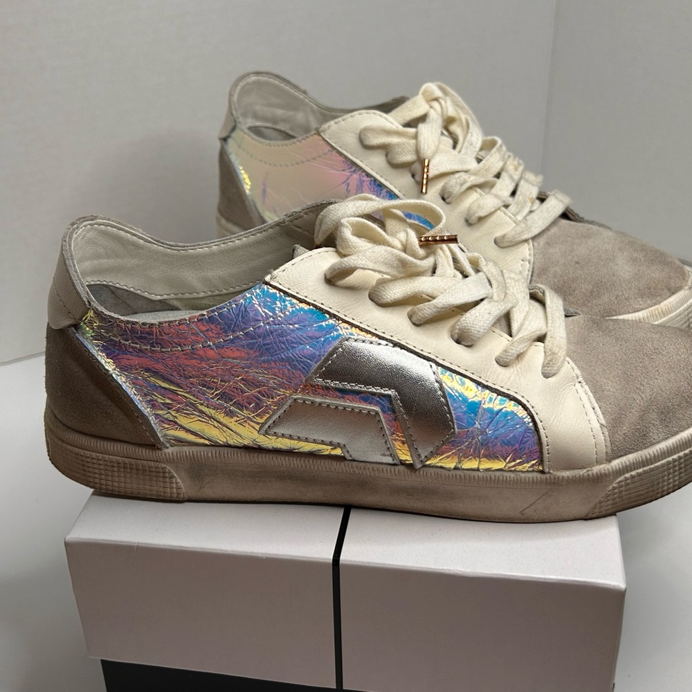 Dolce Vita Zaga Sneakers‎ Silver Iridescent Leather Women's Size 8 - Picture 4 of 6